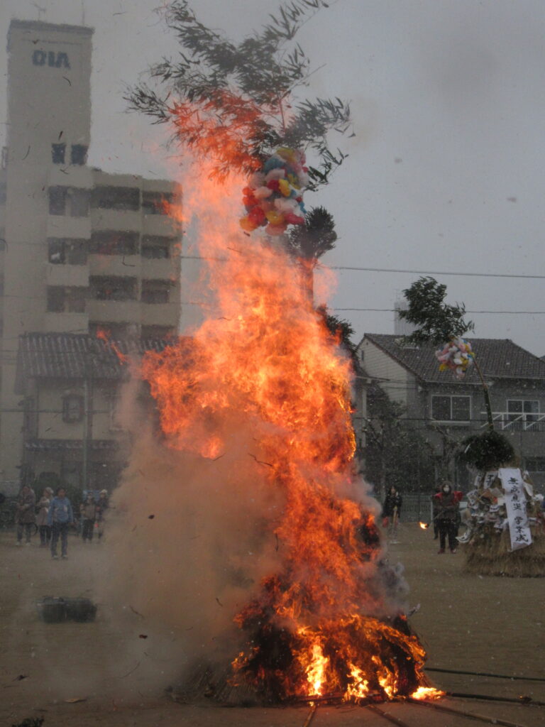 霞学区ふれあいとんど6